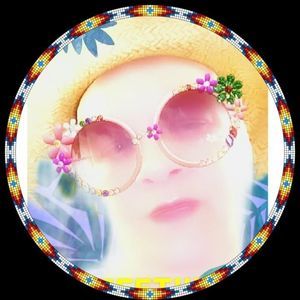 Meet your Posher, Daphne